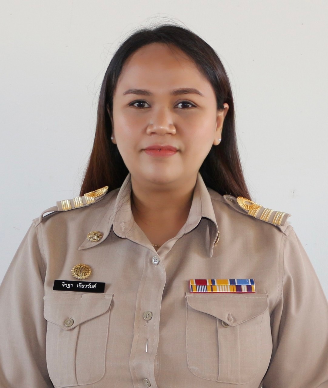 นางจิรฐา  เยียวรัมย์   