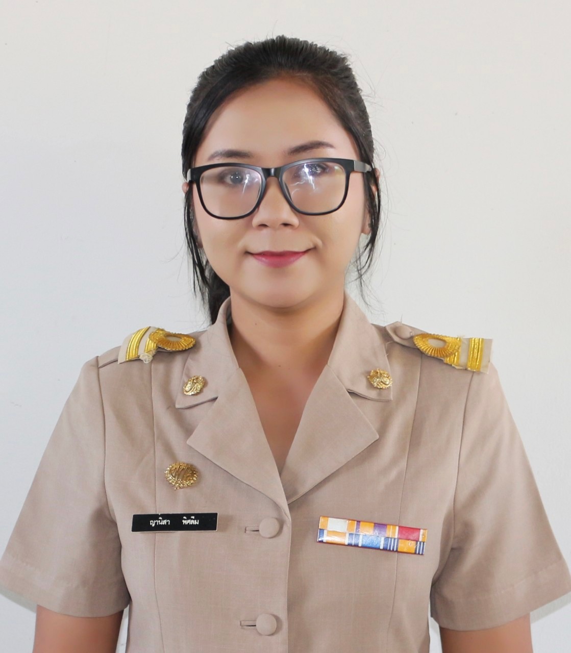 นางสาวญานิสา     พิศลืม