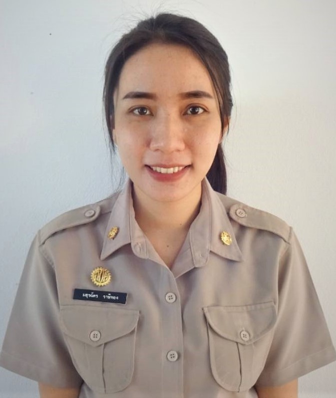 นางสาวมยุรฉัตร ราษีทอง